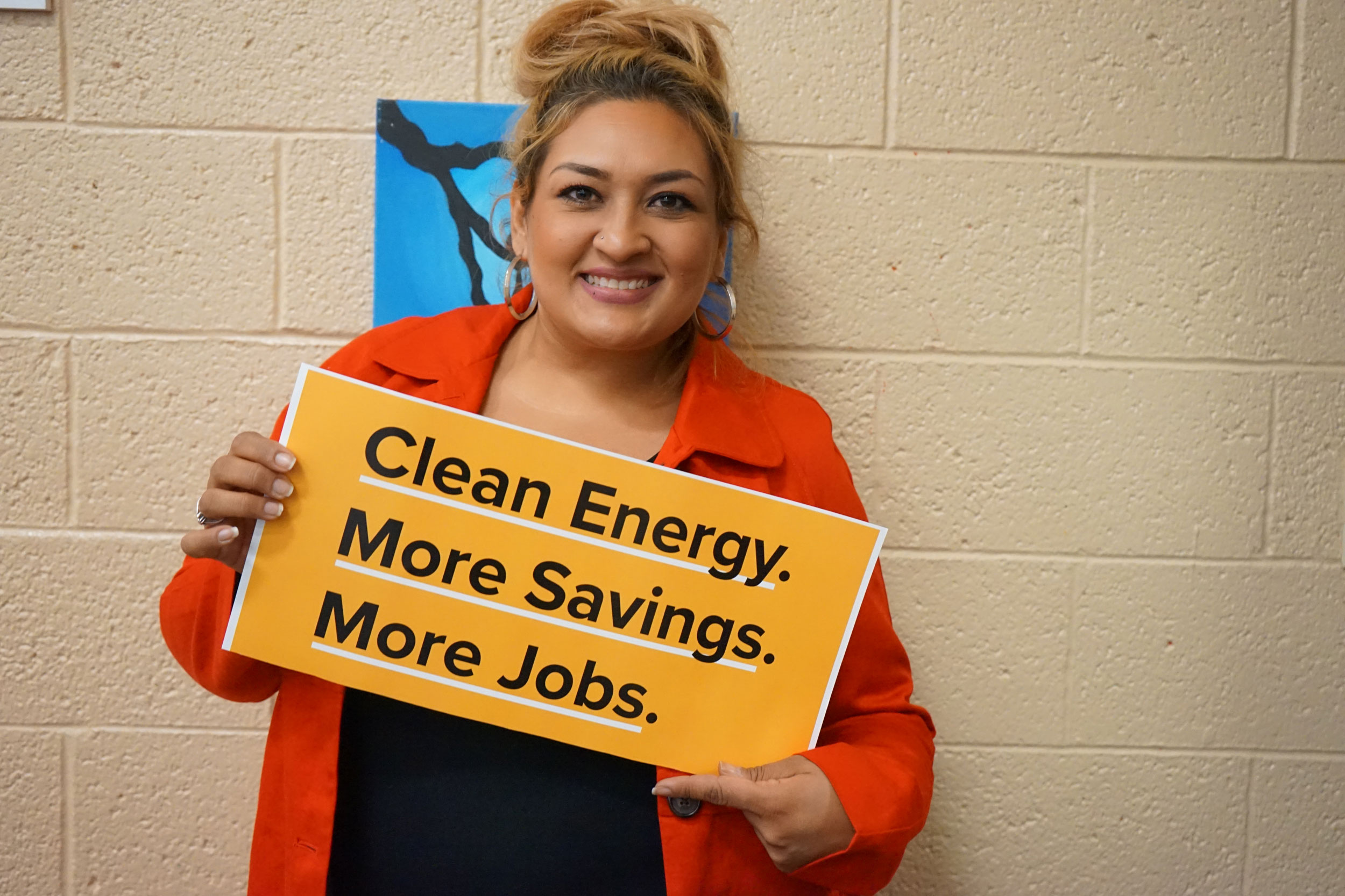 Ana Loaiza shows off her clean energy pride 